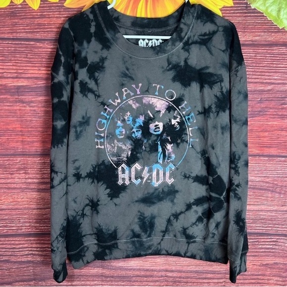🚨ON SALE!! AC DC Highway to Hell acid wash Sweatshirt - Picture 1 of 4